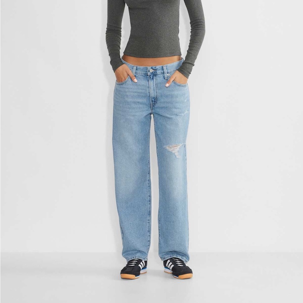 Levi's Baggy Dad Jean in In the Middle